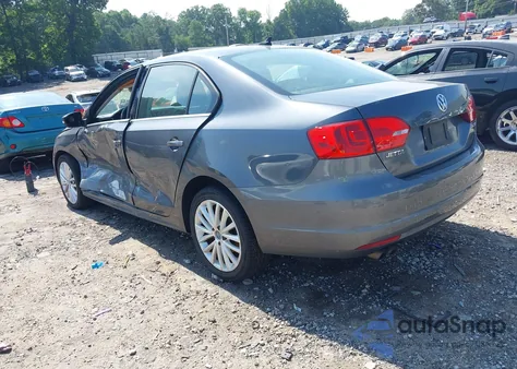 2011 Volkswagen Jetta 2.5L Sel z USA, uszkodzony, nr VIN 3VWLX7AJXBM400184